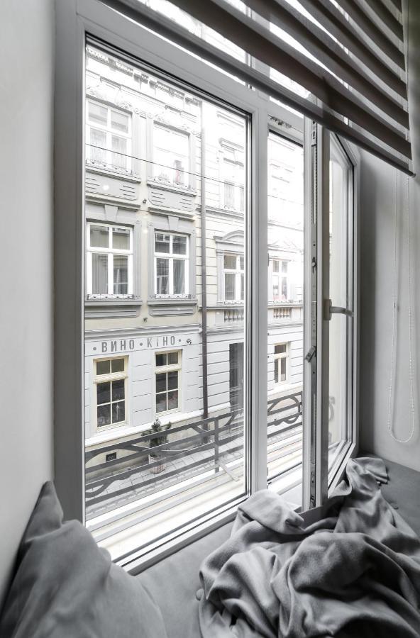 Main Square Apartment Good Stay In The City Center 리비프 외부 사진
