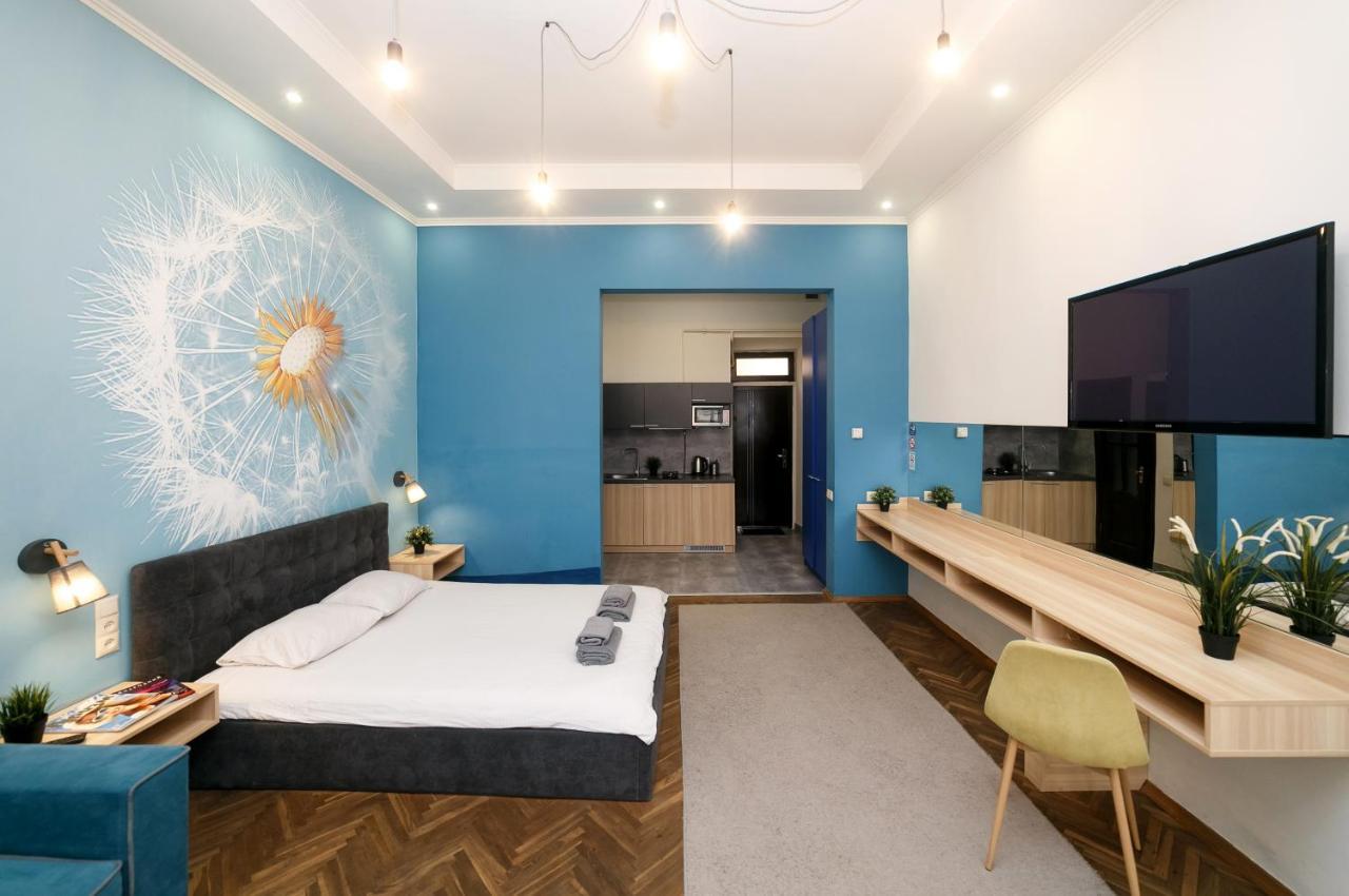 Main Square Apartment Good Stay In The City Center 리비프 외부 사진