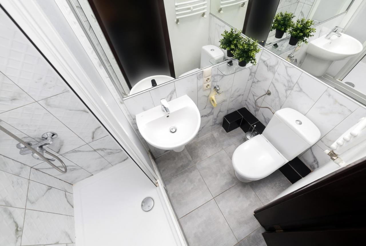 Main Square Apartment Good Stay In The City Center 리비프 외부 사진