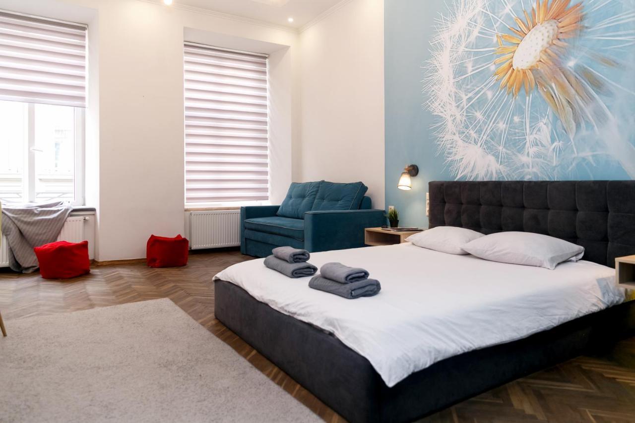 Main Square Apartment Good Stay In The City Center 리비프 외부 사진